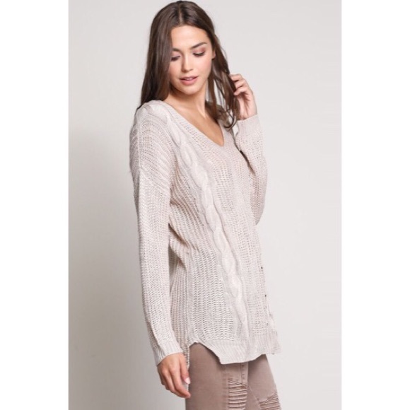 1HR SALE✨ New natural cross cross sweater - Picture 2 of 4